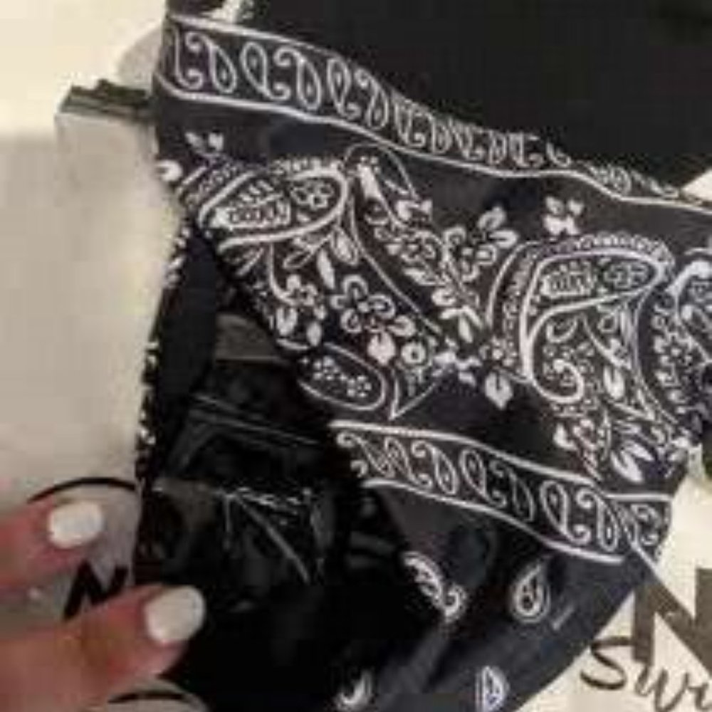 (2) NEW Shein Bikinis - Picture 6 of 7
